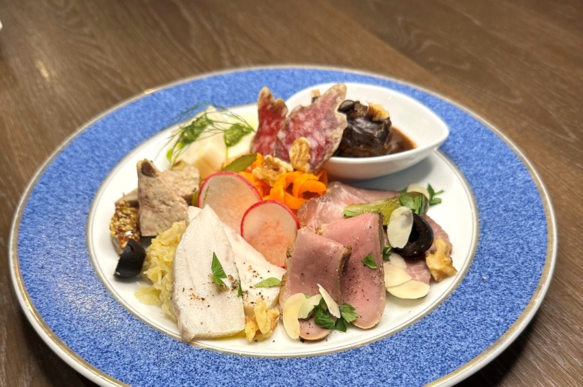 前菜盛り合わせ